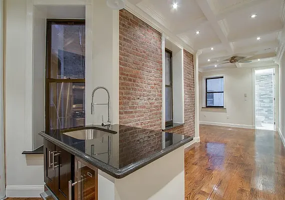 Rented by REAL New York | media 12