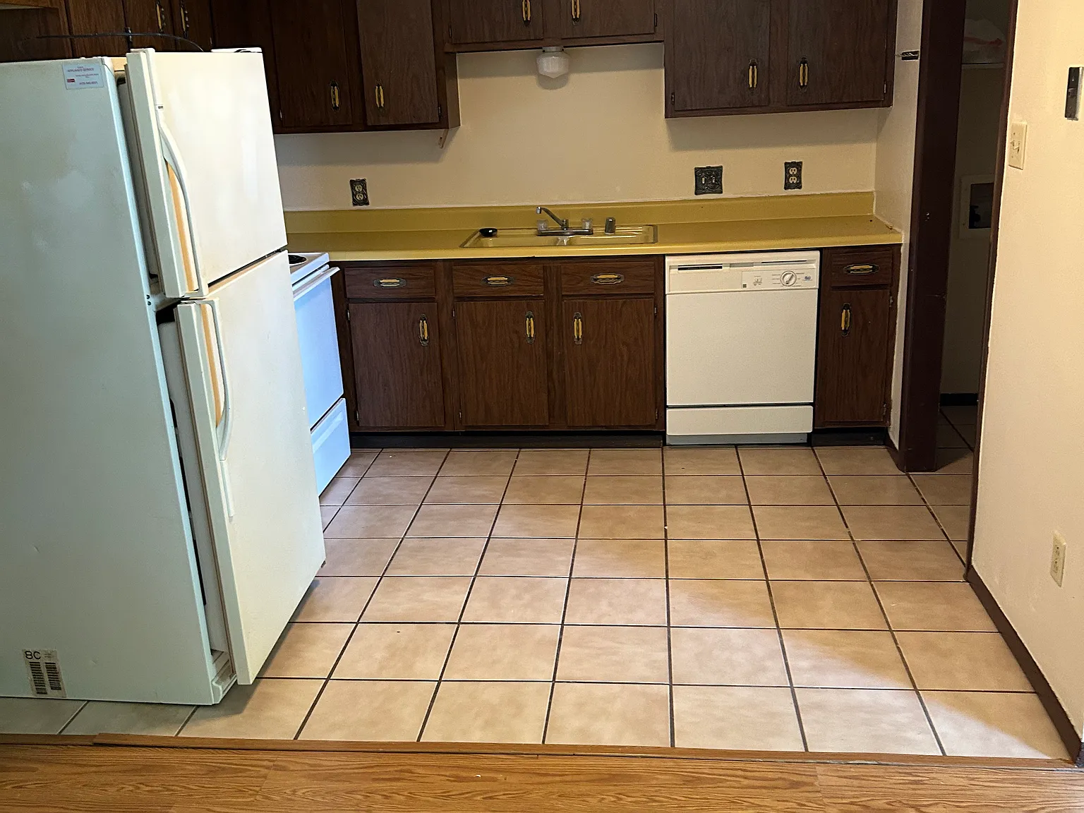 2 bed, 751 sqft, $750 — Photo 3