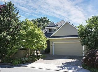 8 Morningview Ln, Lake Oswego, OR 97035