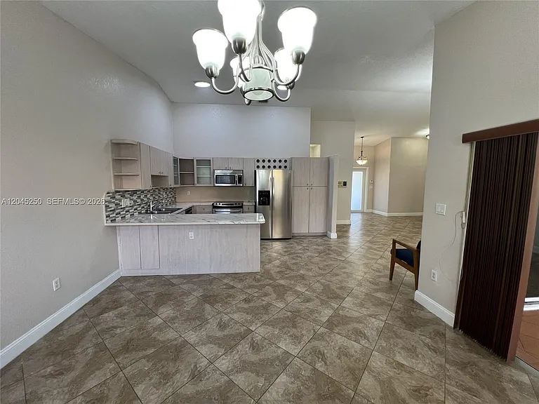 8842 NW 142nd Ln — Photo 6