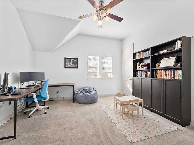 8758 Kempwood Dr — Photo 20