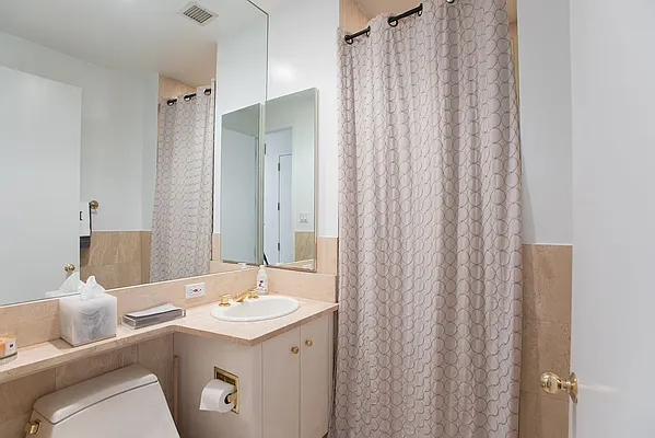 Rented by Trump International Realty | media 5