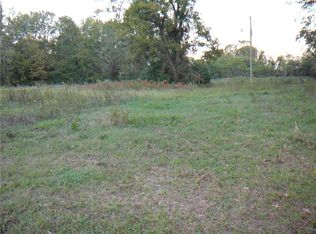 502 N Calhoun Shores Pkwy, Calhoun Falls, SC 29628