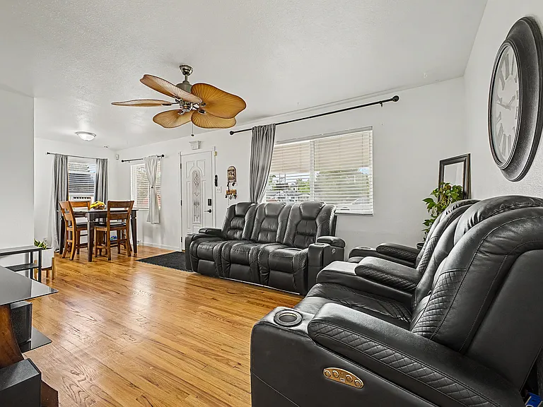 4952 W Custer Pl — Photo 3