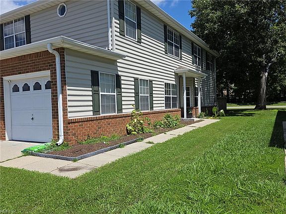 2nd image of 407 Belmont Cir