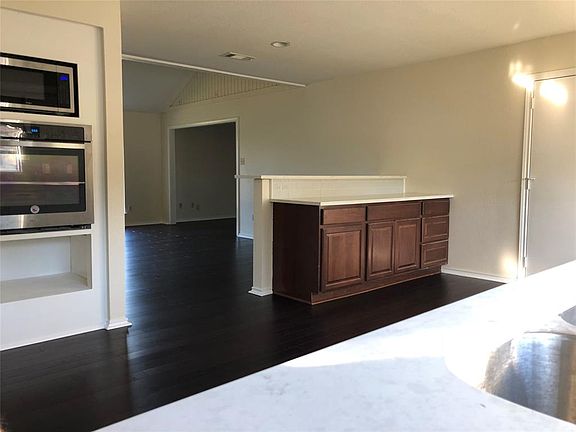 5th image of 1021 Summerplace Ln
