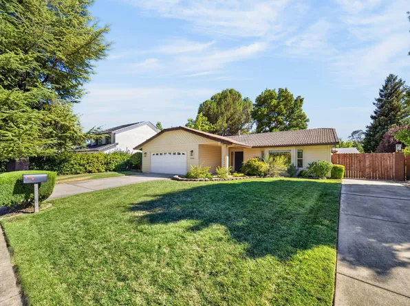 2745 Amethyst Way