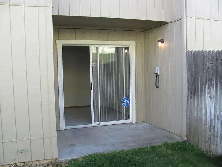 Summertree Lane 4 Plex — Photo 5
