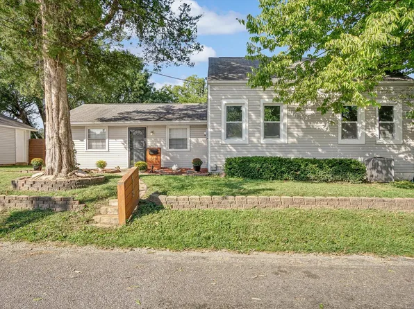 519 N Kaempfe St, Columbia, IL 62236