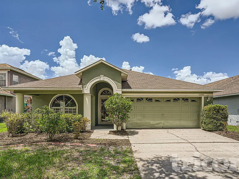 12755 Standbridge Dr — Photo 2
