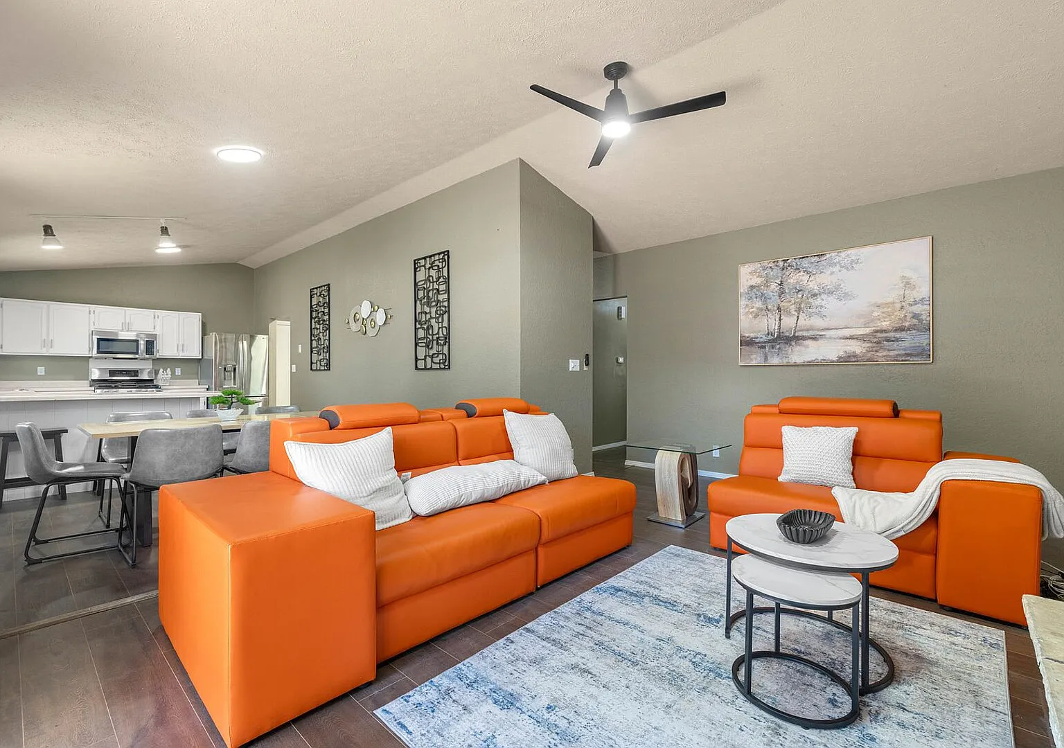 Insurance Housing Ready | Fully Furnished 5BR in Rockford — Photo 3