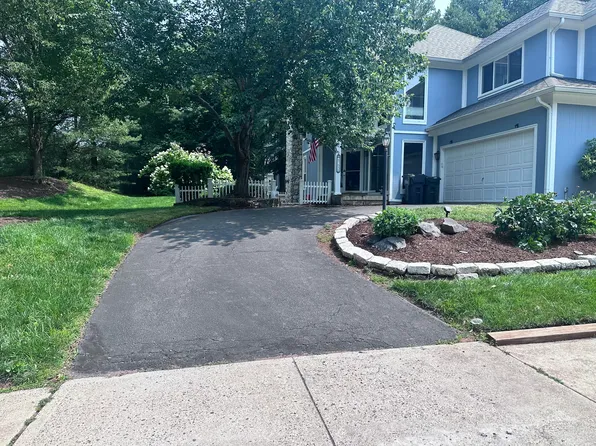 47656 Pennrun Way, Sterling, VA 20165