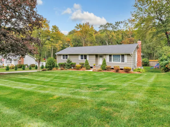 118 Greenbrier Road, Trumbull, CT 06611