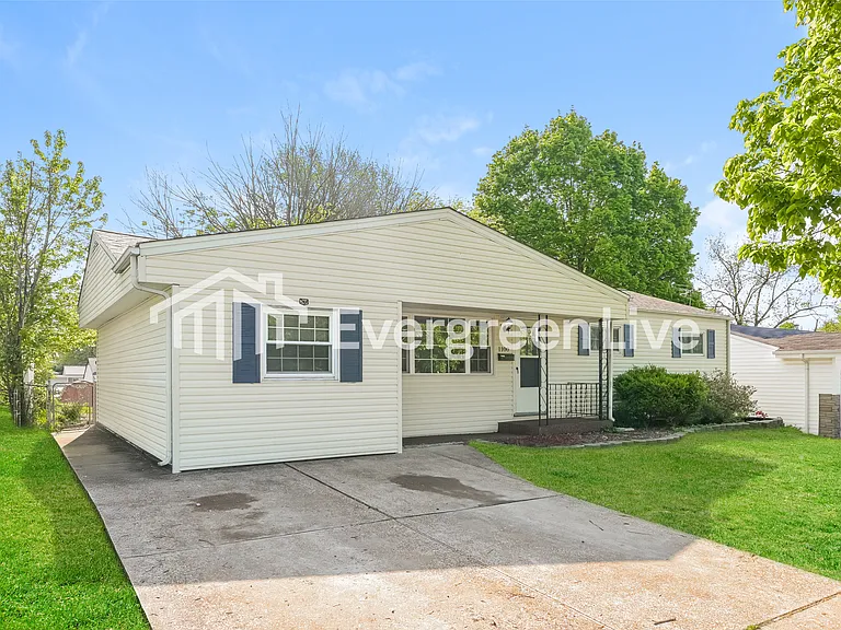 1100 S Waterford Dr — Photo 2