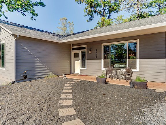 2nd image of 7575 Giant Oaks Dr
