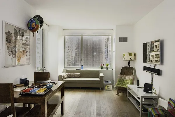 Rented by Nest Seekers International | media 33