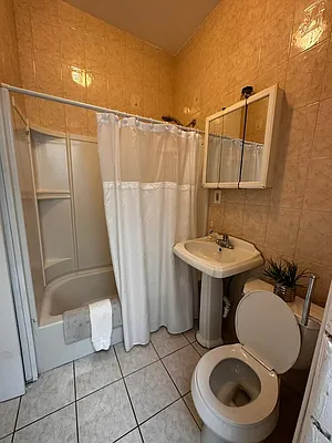 Rented by Fifth & Forever LLC | media 5