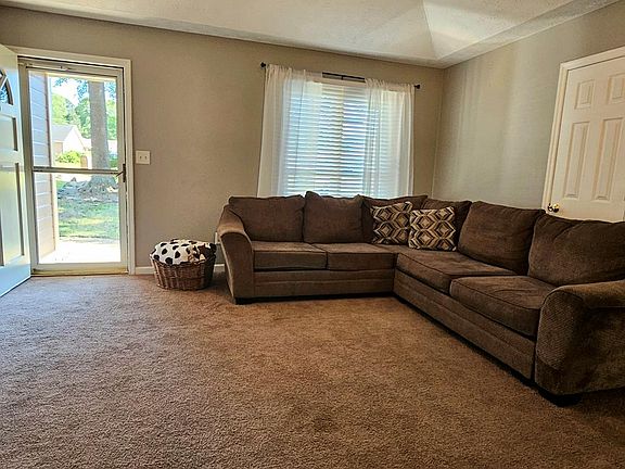 3rd image of 294 Lee Road 917