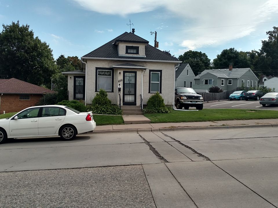 1st image of 666 Parkway Dr