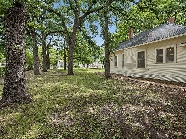 7923 Mohawk Dr — Photo 33