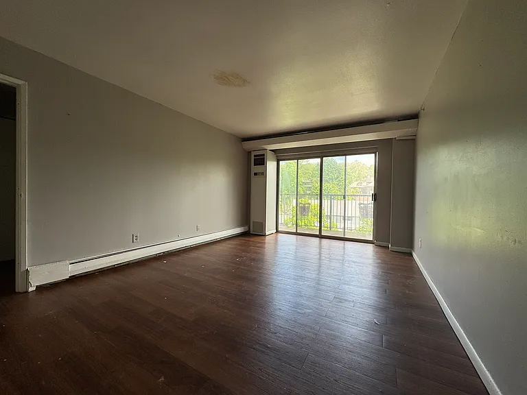 120-B04 Hillside Ave #B04 — Photo 3
