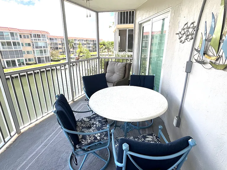 1250 N Portofino Dr #301 — Photo 17