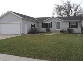 1120 E 6th St, Hastings, NE 68901