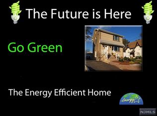 15 River Edge Rd, Bergenfield, NJ 07621