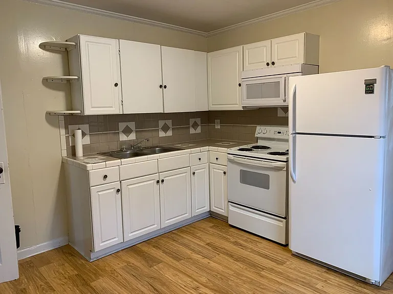 908 Pichard St — Photo 8
