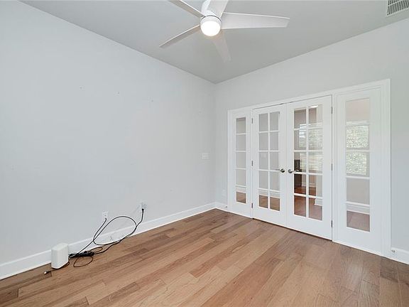 4th image of 2720 Bateman St
