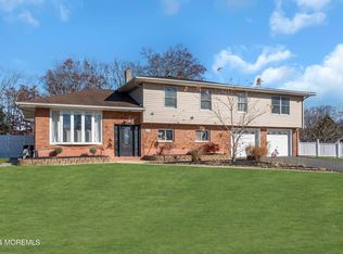 37 Lockwood Ave, Howell, NJ 07731
