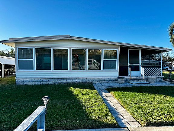 3rd image of 10255 S Lake Dr