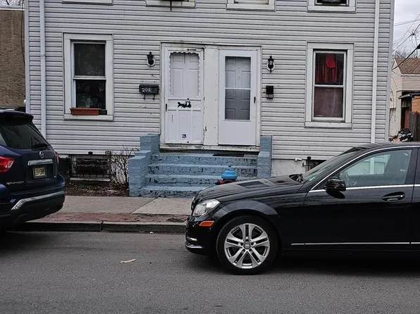 206 Roebling Ave, Trenton, NJ 08611