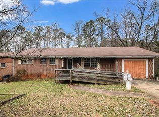 2807 Knollview Dr, Decatur, GA 30034