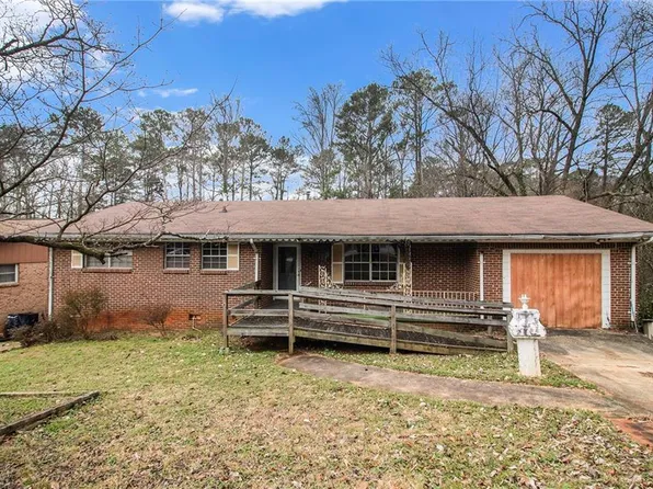 2807 Knollview Dr, Decatur, GA 30034