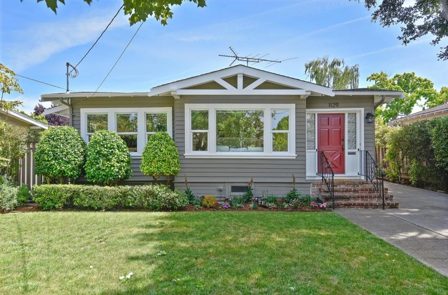 1129 Juanita Ave photo 1
