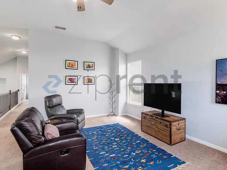 1404 Jenkins Bnd — Photo 16