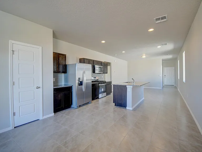 4831 Sandia Vista Rd NE — Photo 3