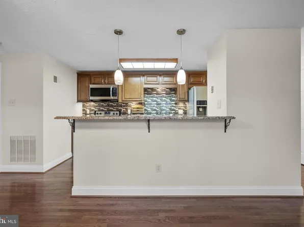 19633 Gunners Branch Rd APT J, Germantown, MD 20876