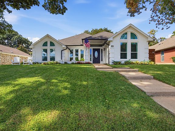 4th image of 121 Lansdowne Cir