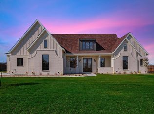 721 Red Tail Rd, Maypearl, TX 76064