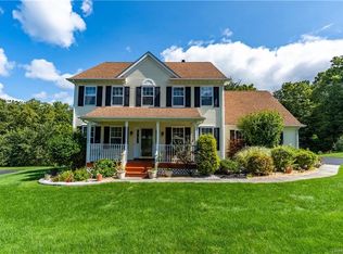 125 Van Scoy Rd, Poughquag, NY 12570