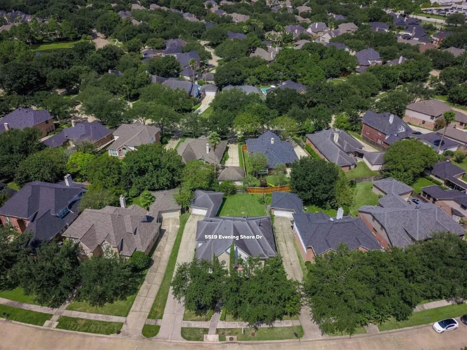 4 bed, 3.5 bath, 3650 sqft, $3,300 — Photo 3