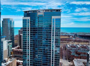 100 E 14th St APT 2706, Chicago, IL 60605