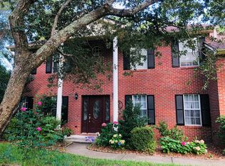 1802 Diviney Ct, Niceville, FL 32578