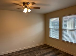 2221 Peppermint Dr #B, Modesto, CA 95355