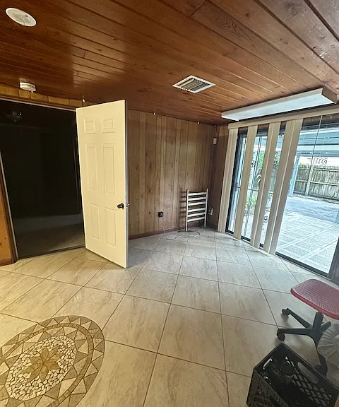 Living room facing back yard