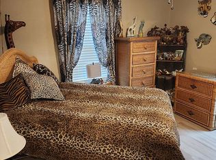 28 E Camp St, Camp Grove, IL 61424