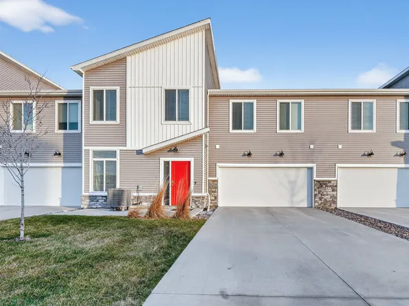 9569 Starview Dr, West Des Moines, IA 50266