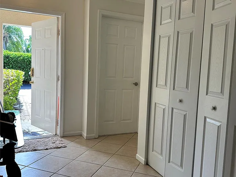 4460 Crystal Lake Dr — Photo 3